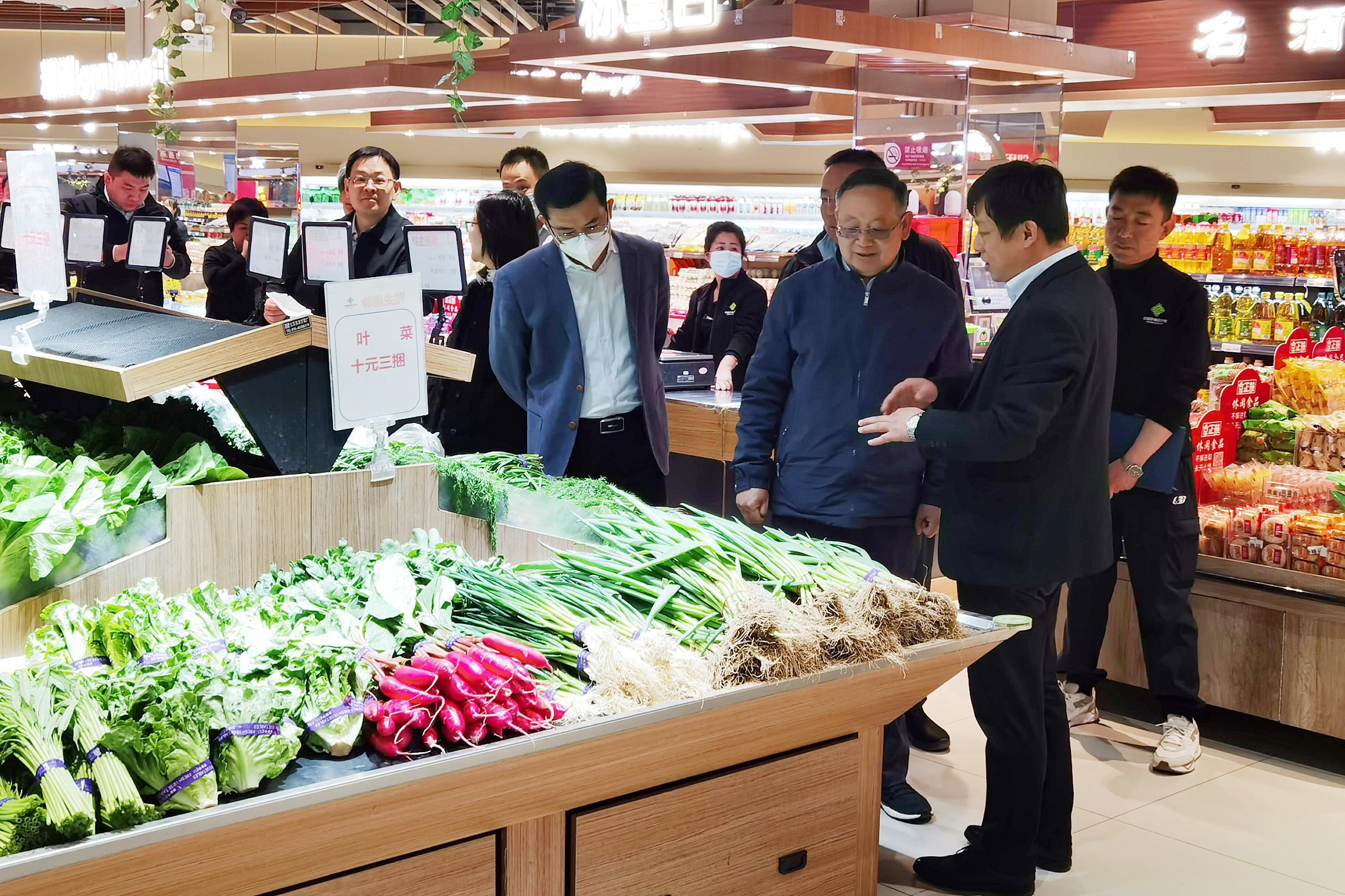 20230413康總調(diào)研鄰里2 (2).jpg